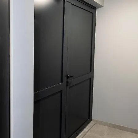 דירה Le Fabre 101 - Charmant Studio - Proche Hypercentre Et Hopital - Wifi - Parking לה-רוש-סור-יון